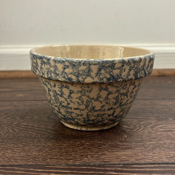RRP Roseville Other - Vintage RRP Roseville Ceramic Bowl